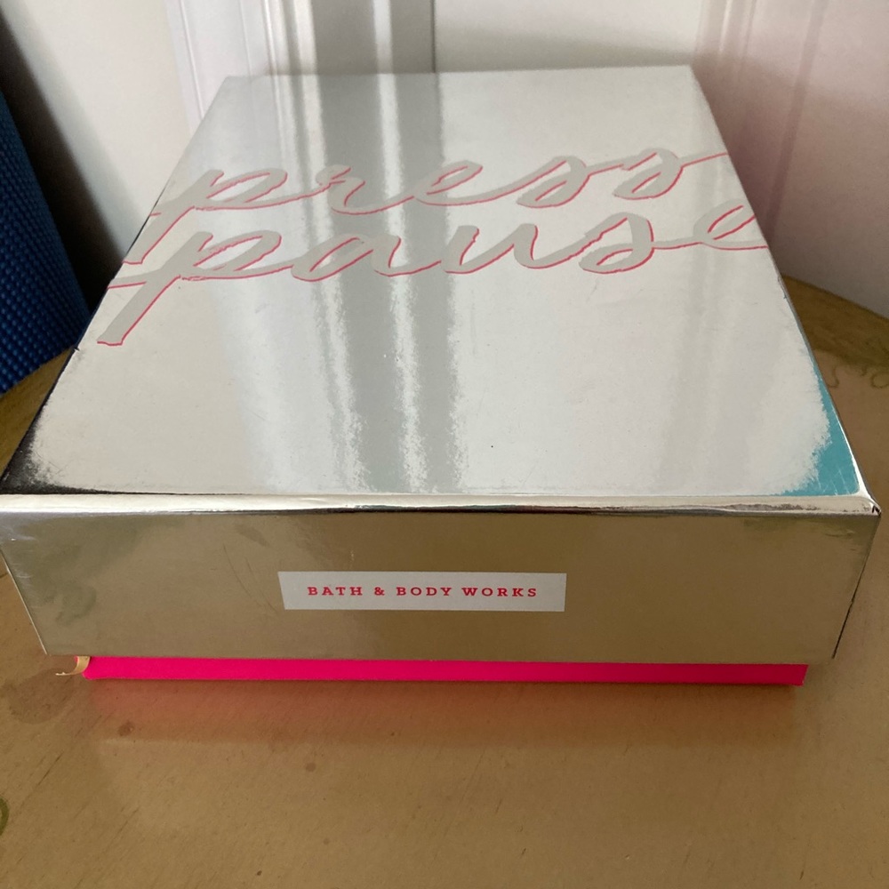 Bath and body works gift  set